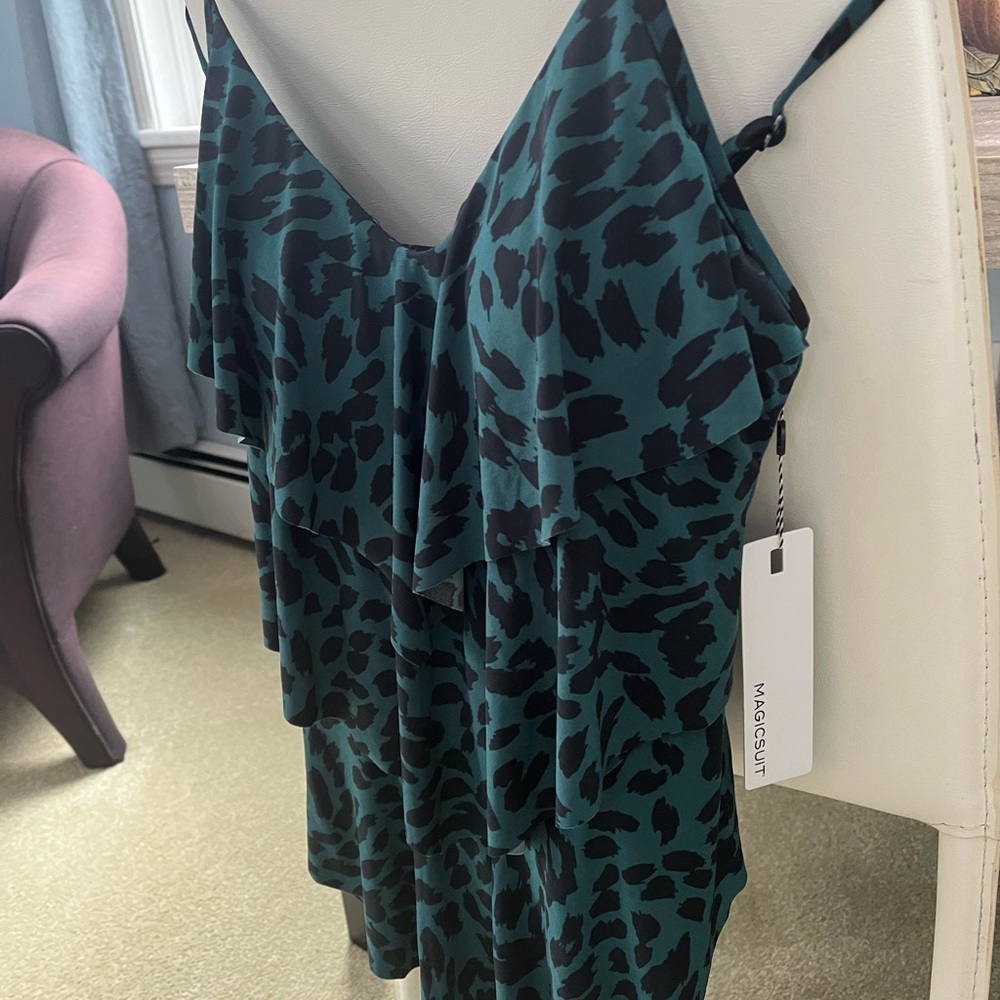 Magicsuit NWT tankini top.